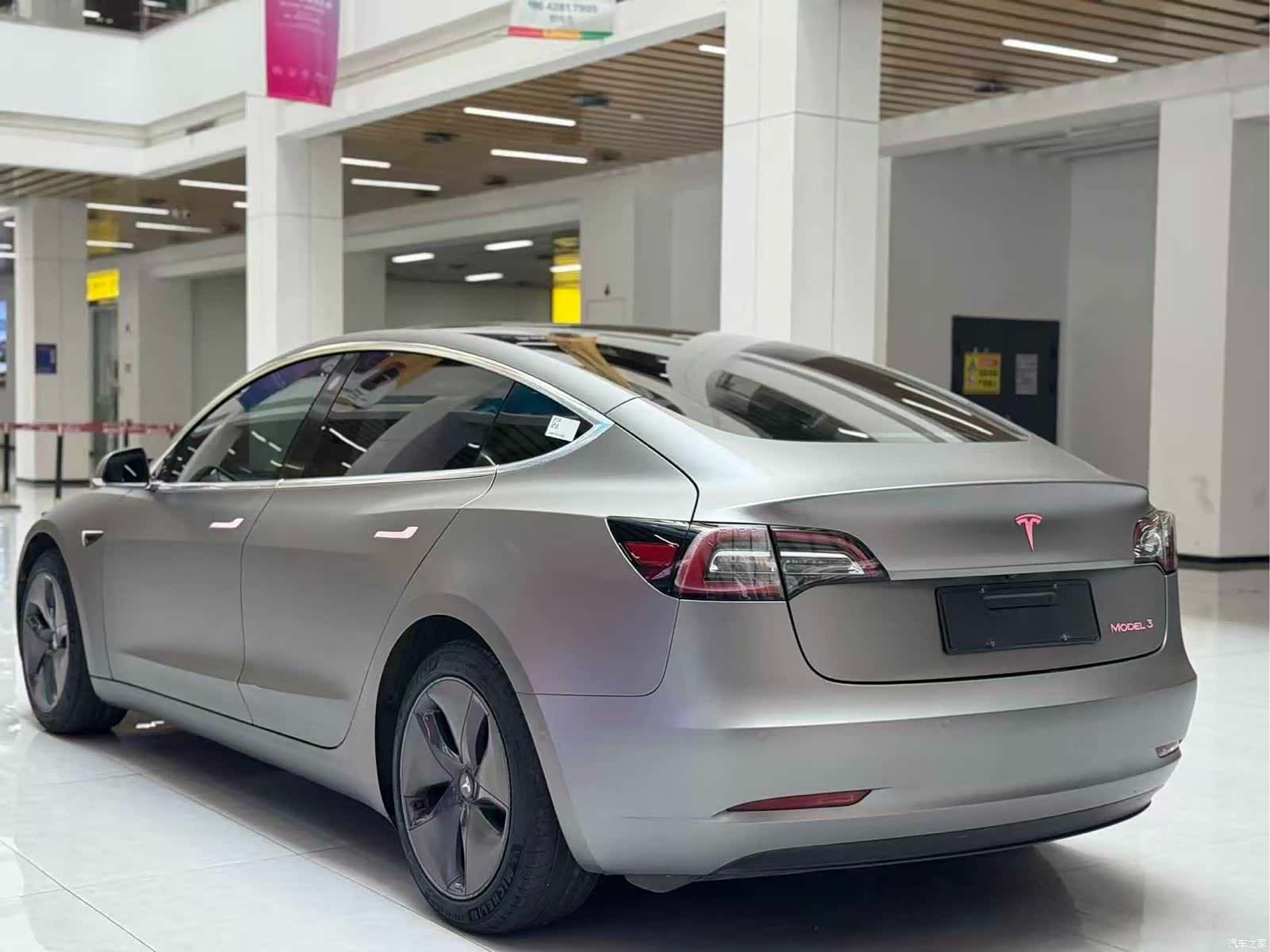 Tesla Model 3, 2021 7
