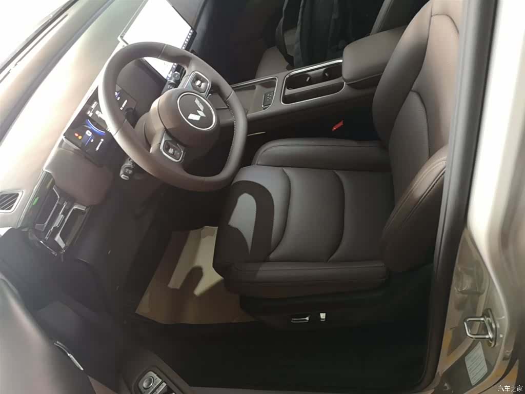 Wuling 730, 2025 15