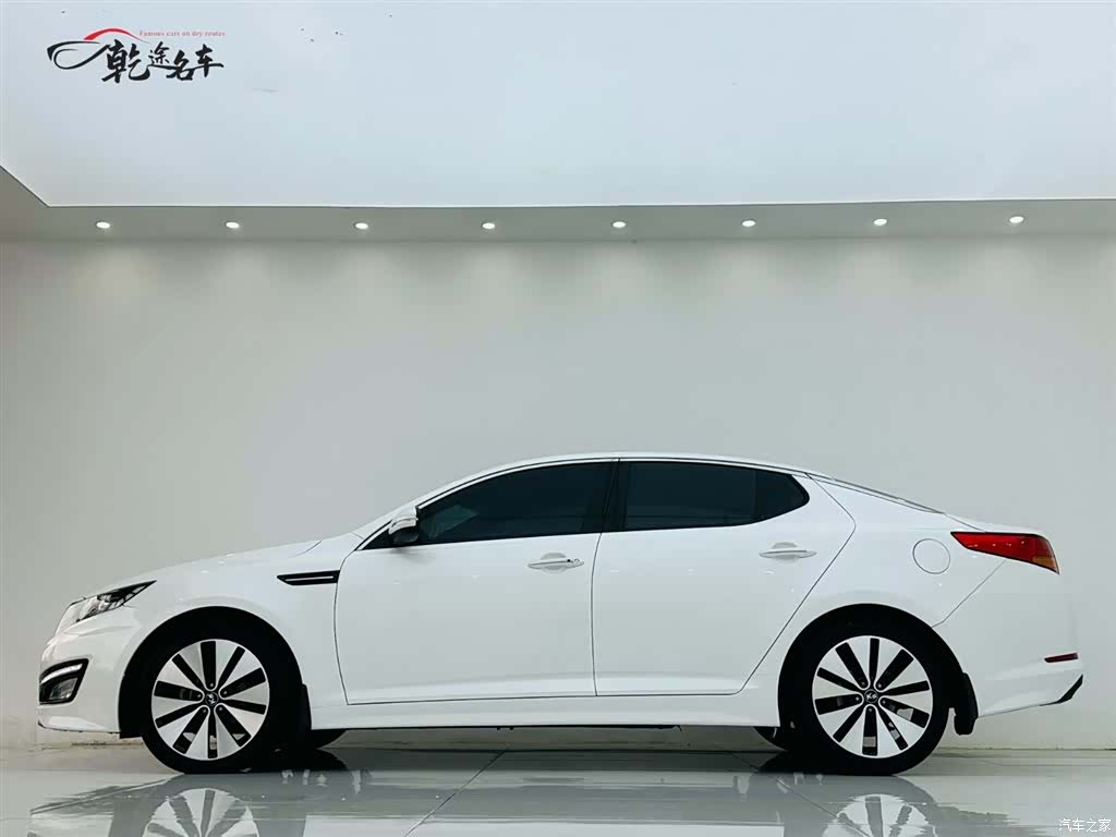 Kia K5, 2011 4
