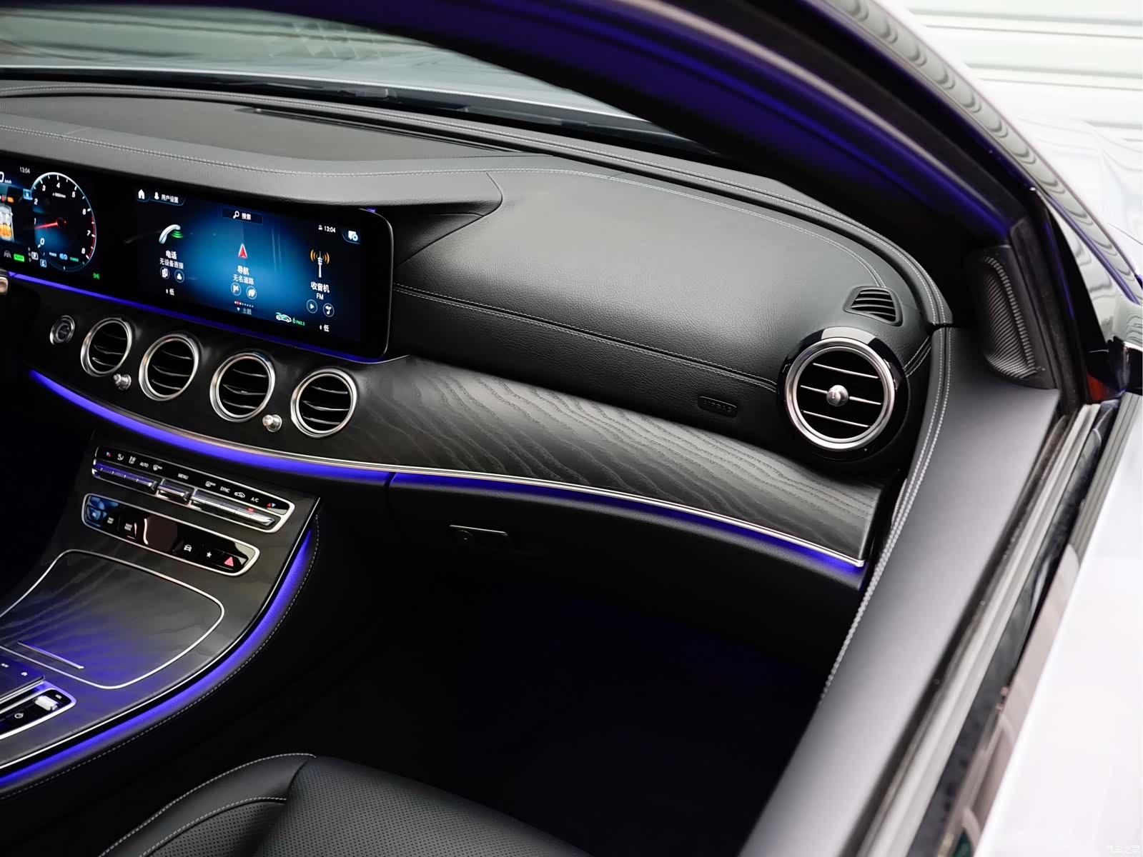 Mercedes-Benz E-Class, 2020 14