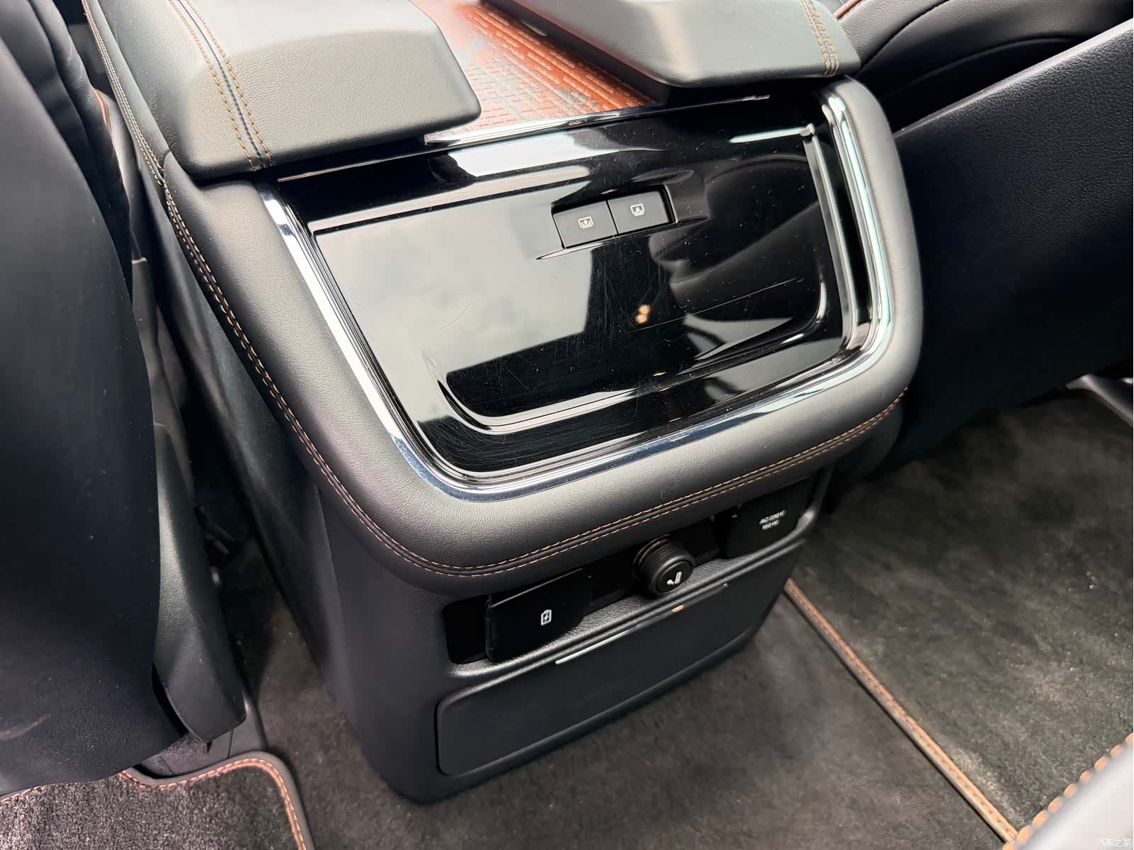 Lincoln Navigator, 2023 18