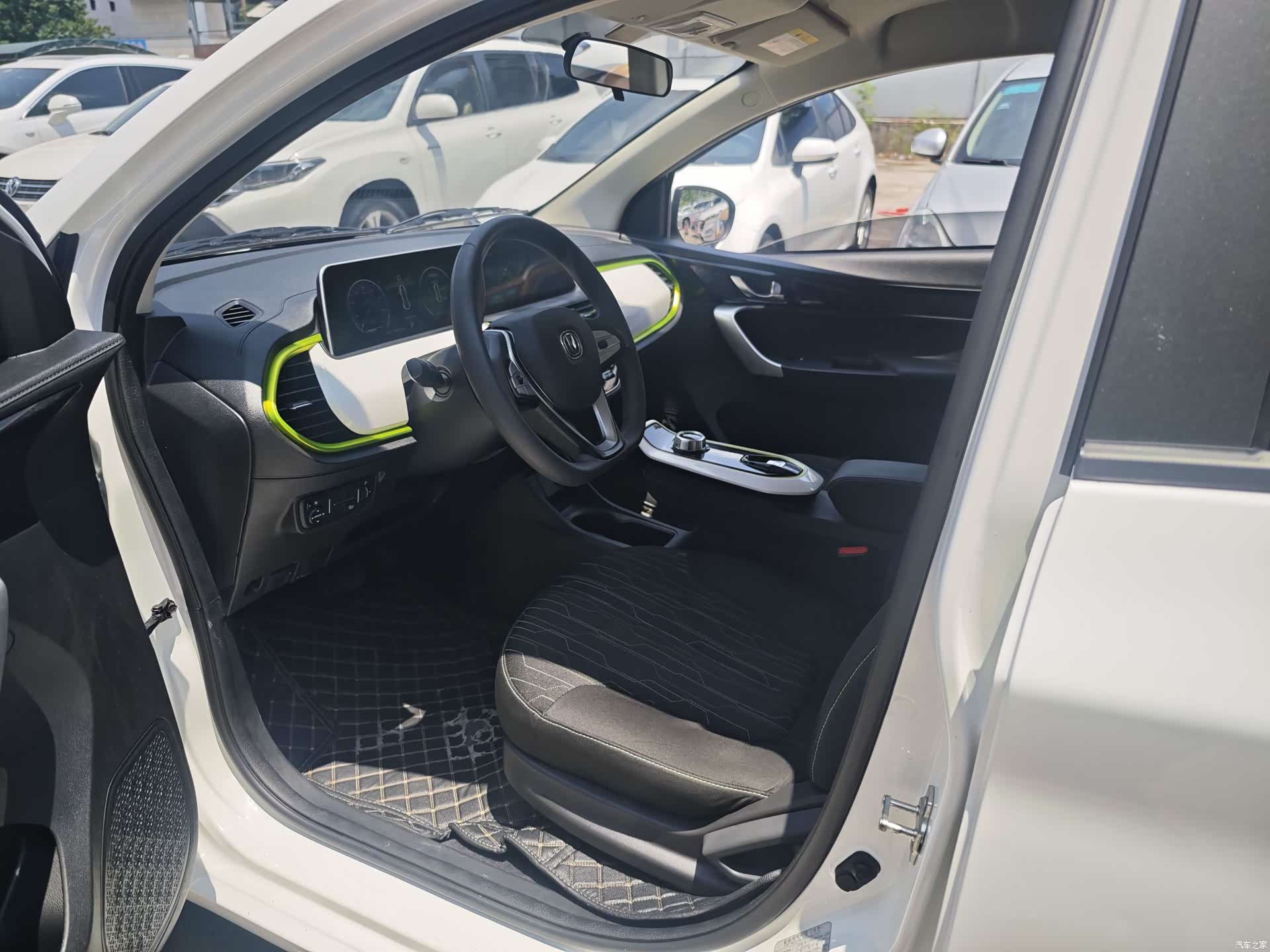 Changan E-Star, 2021 все фото