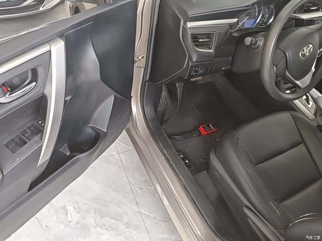 Toyota Corolla, 2016 12