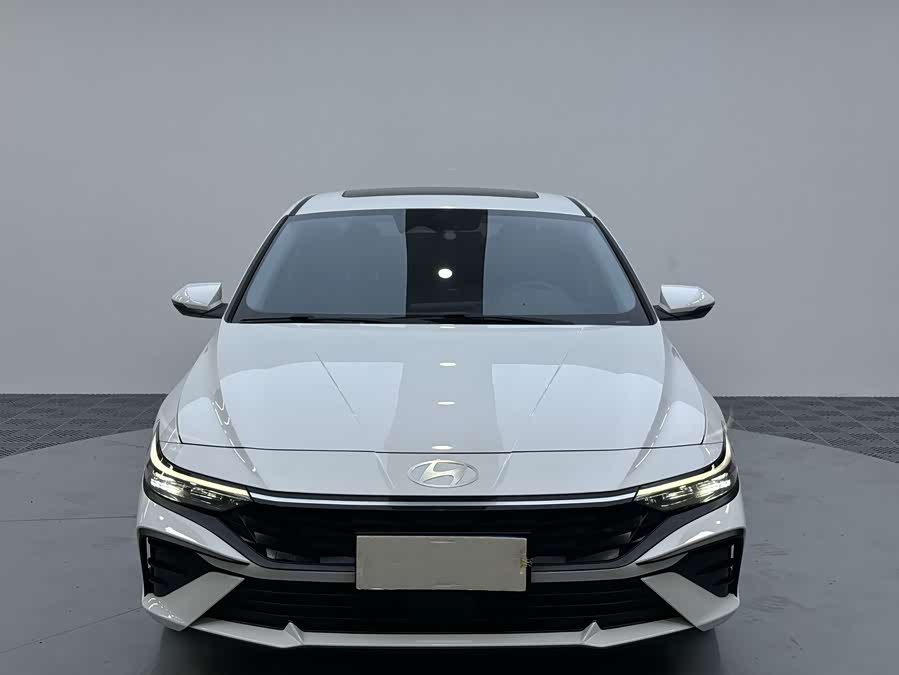 Hyundai Elantra 2024, фото 2