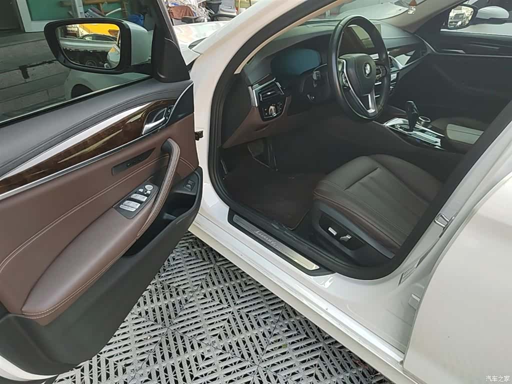 BMW 5 Series, 2018 16