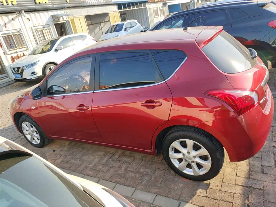 Nissan TIIDA