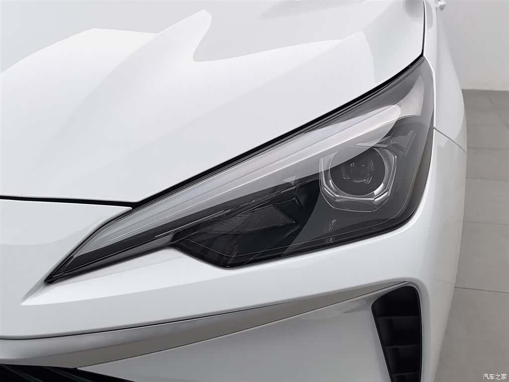 Roewe i5, 2025 7