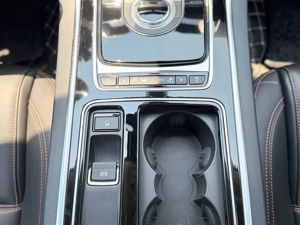 Jaguar XEL Jaguar XEL
