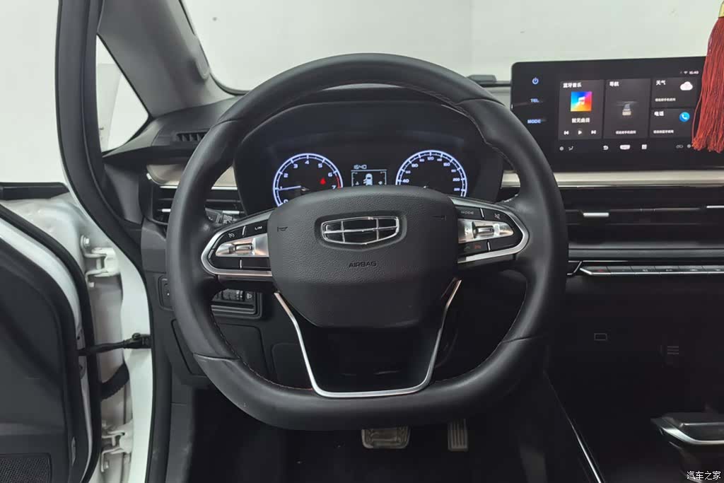 Geely X3, 2021 15