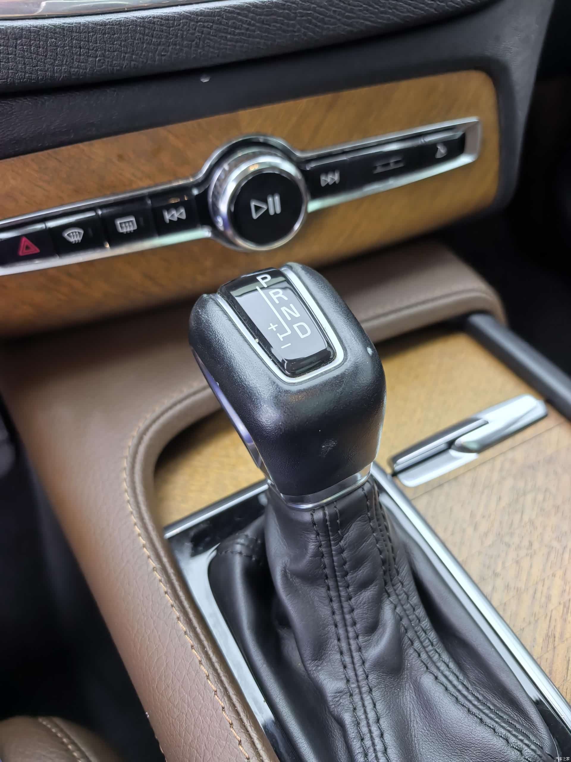 Volvo XC90, 2019 24