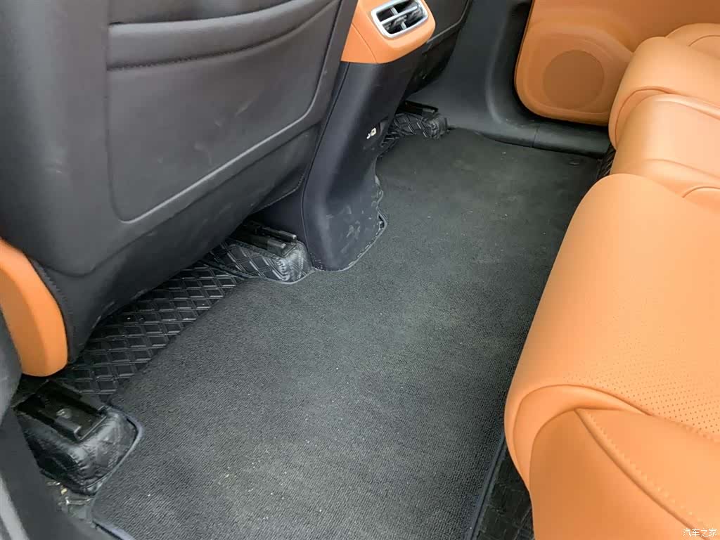 Leapmotor C10, 2025 28