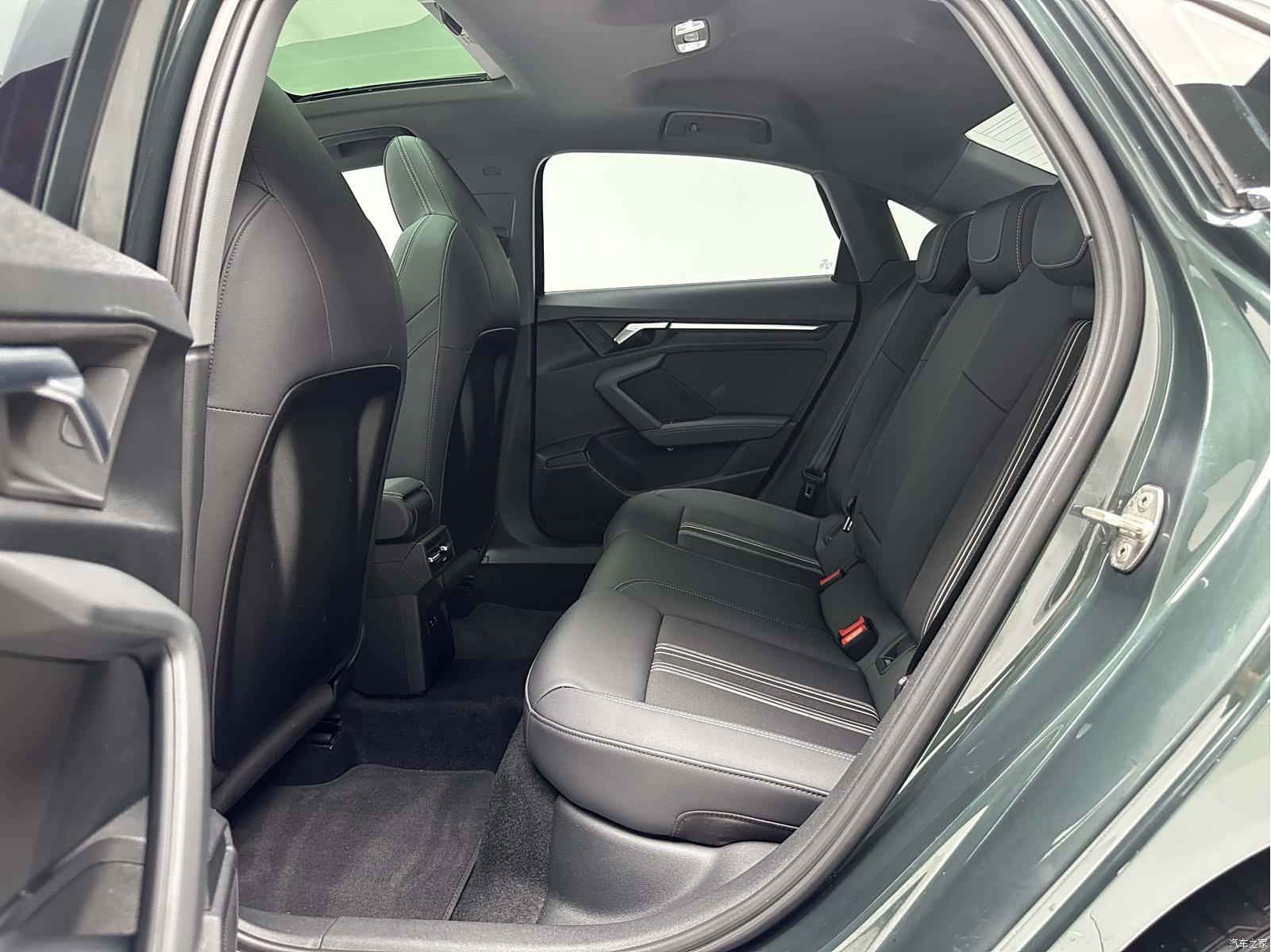 Audi A3, 2023 все фото