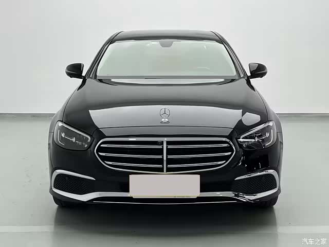 Mercedes-Benz E-Class, 2022 4