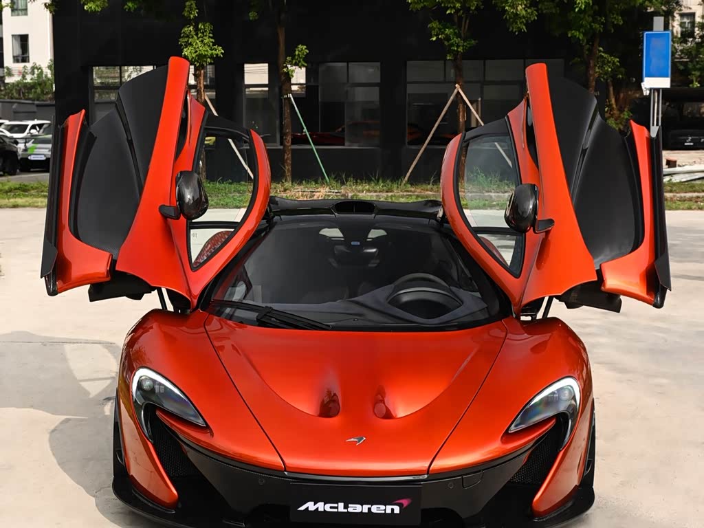 McLaren P1