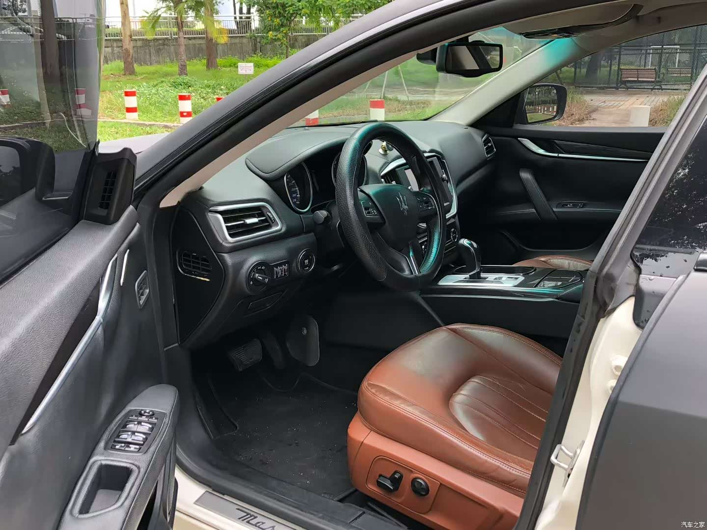Maserati Ghibli, 2015 7