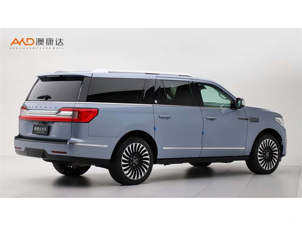 Lincoln Navigator, 2021 3