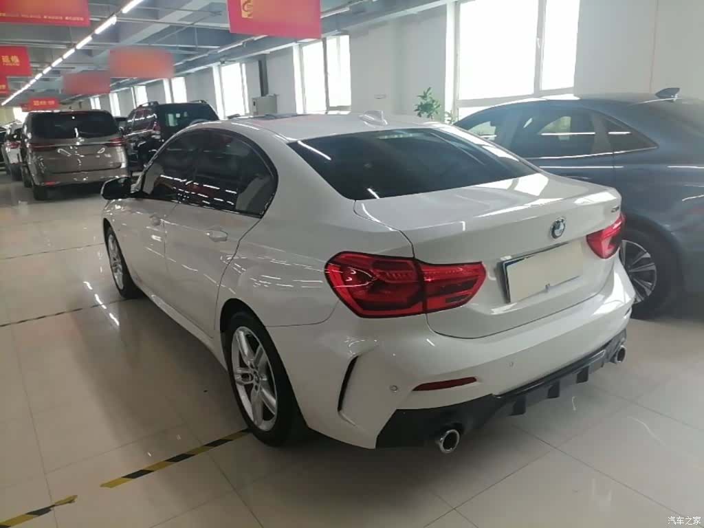 BMW 1 Series, 2020 все фото