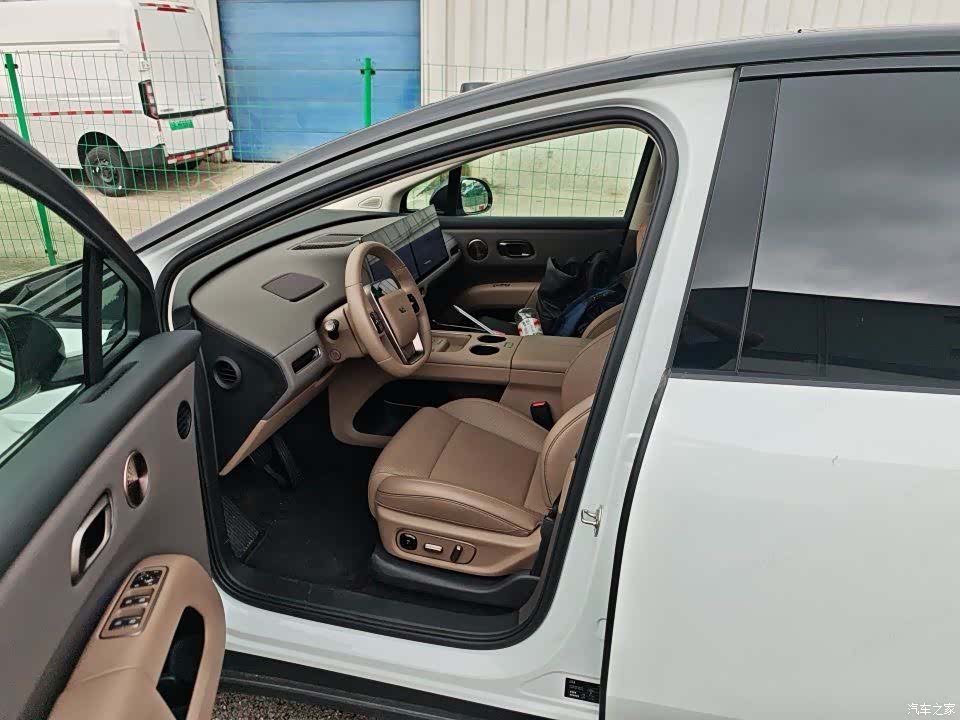 Li Auto i8, 2025 все фото