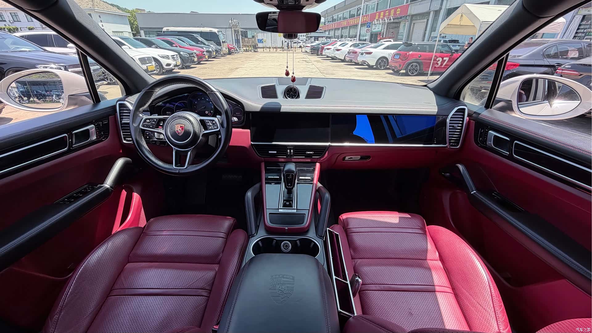 Porsche Cayenne, 2020 все фото