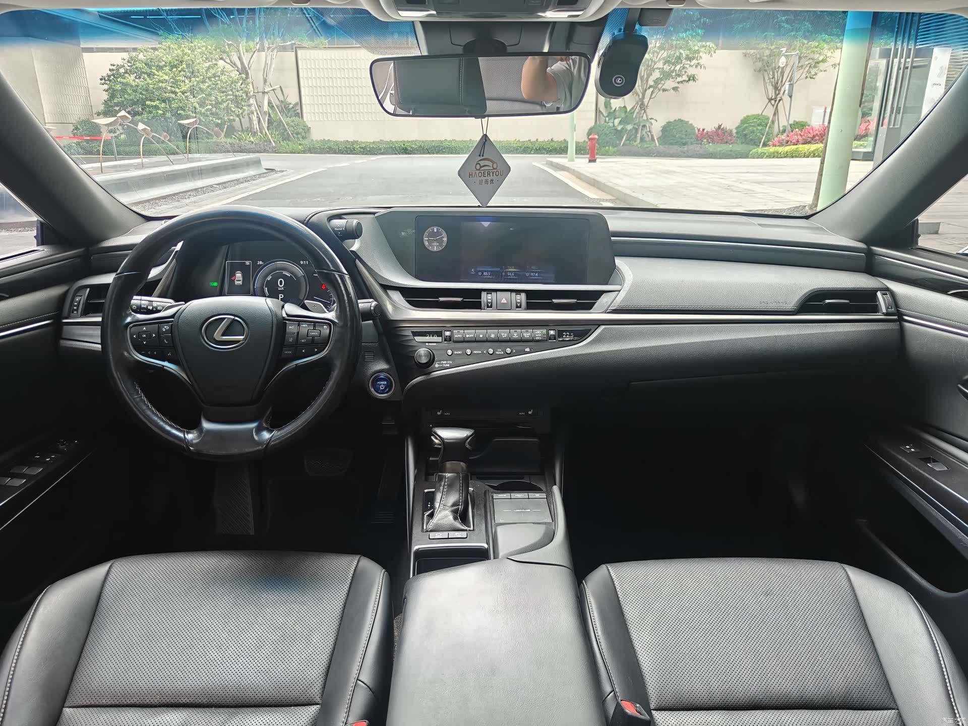 Lexus ES, 2019 7