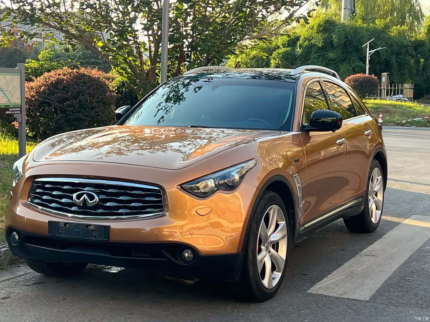 Infiniti FX35
