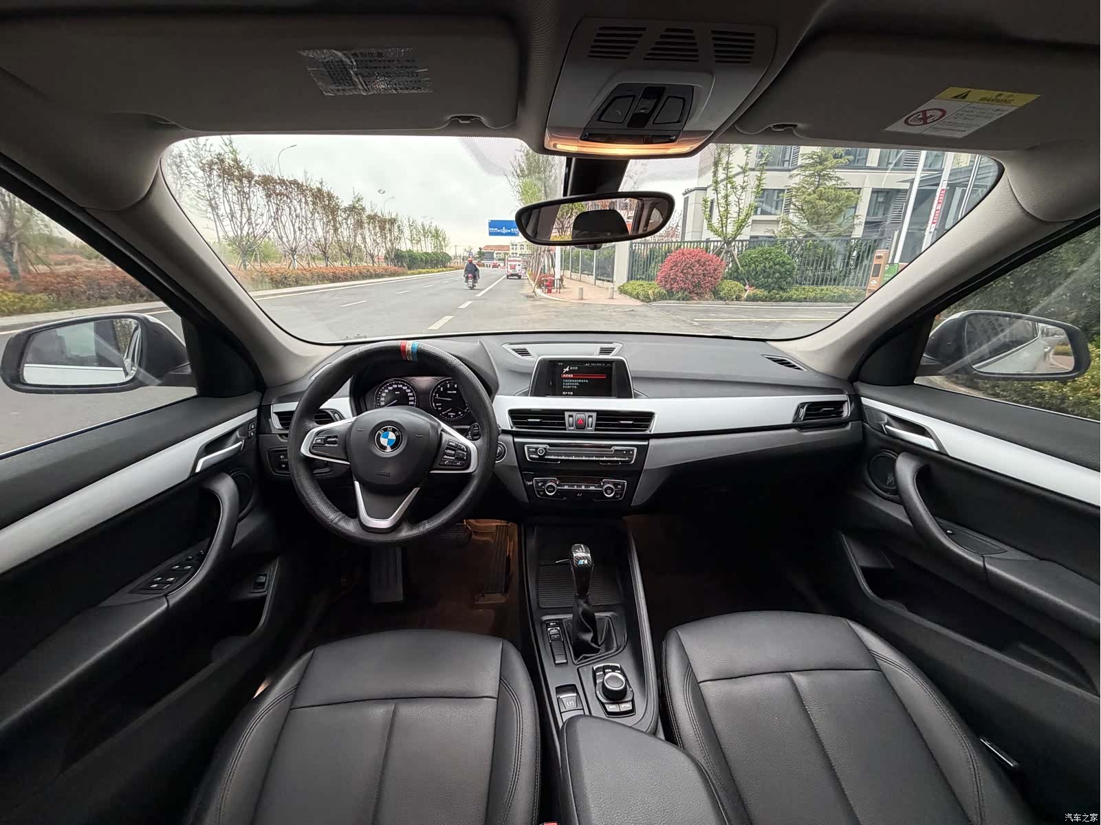 BMW X1, 2019 все фото