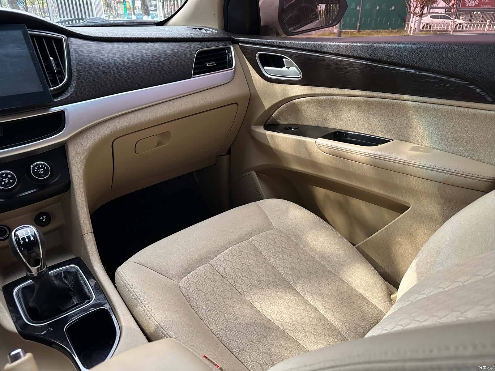 Wuling 730, 2018 11