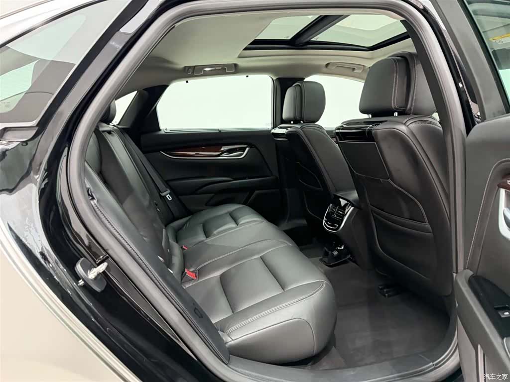 Cadillac XTS, 2015 20