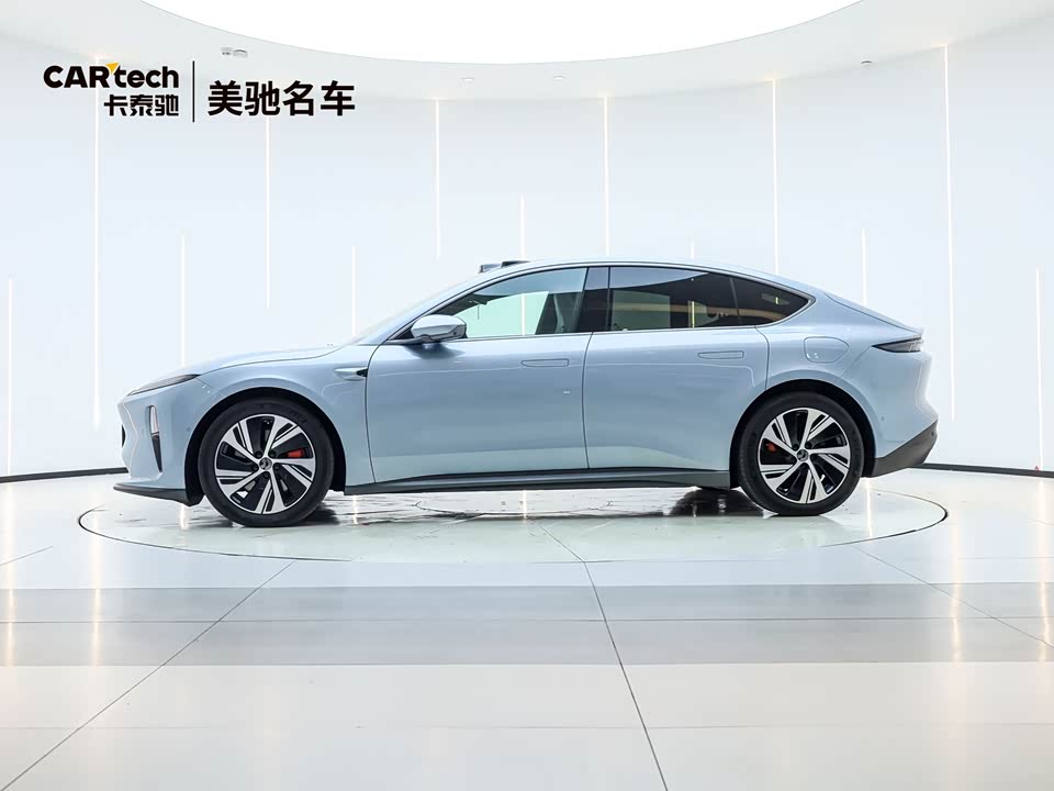 NIO ET5