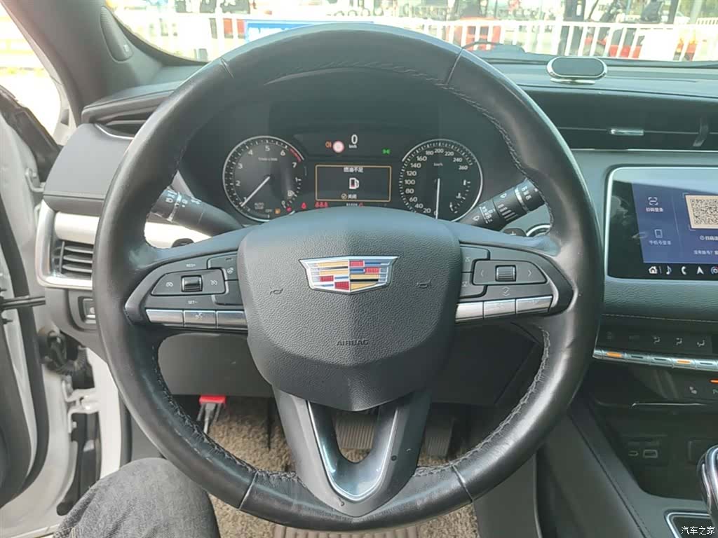 Cadillac XT4, 2019 11