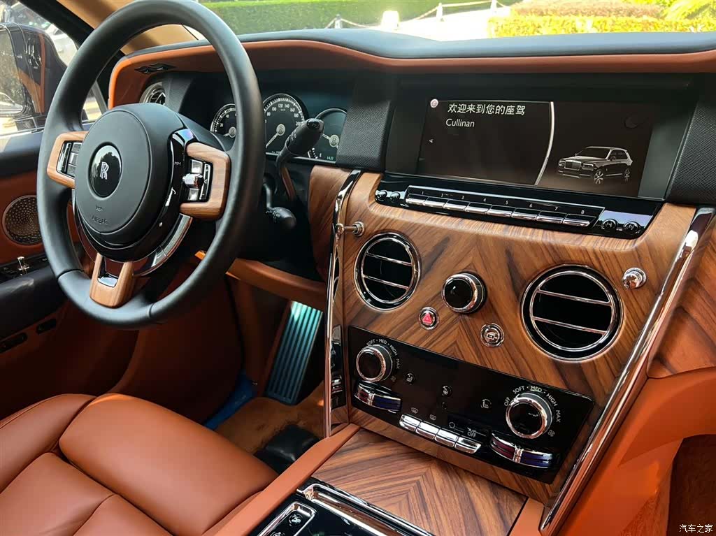 Rolls-Royce Cullinan, 2020 все фото