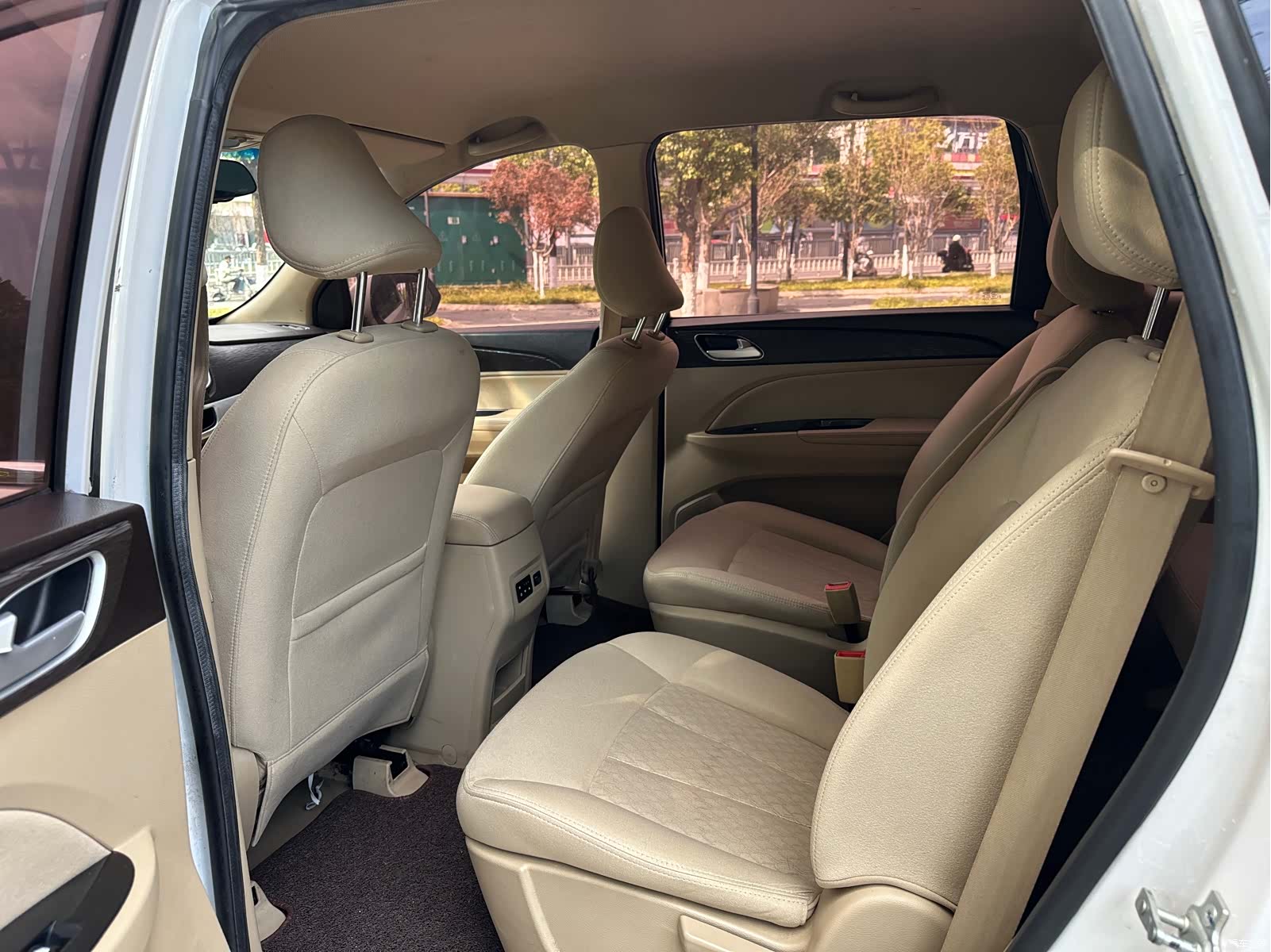 Wuling 730, 2018 8