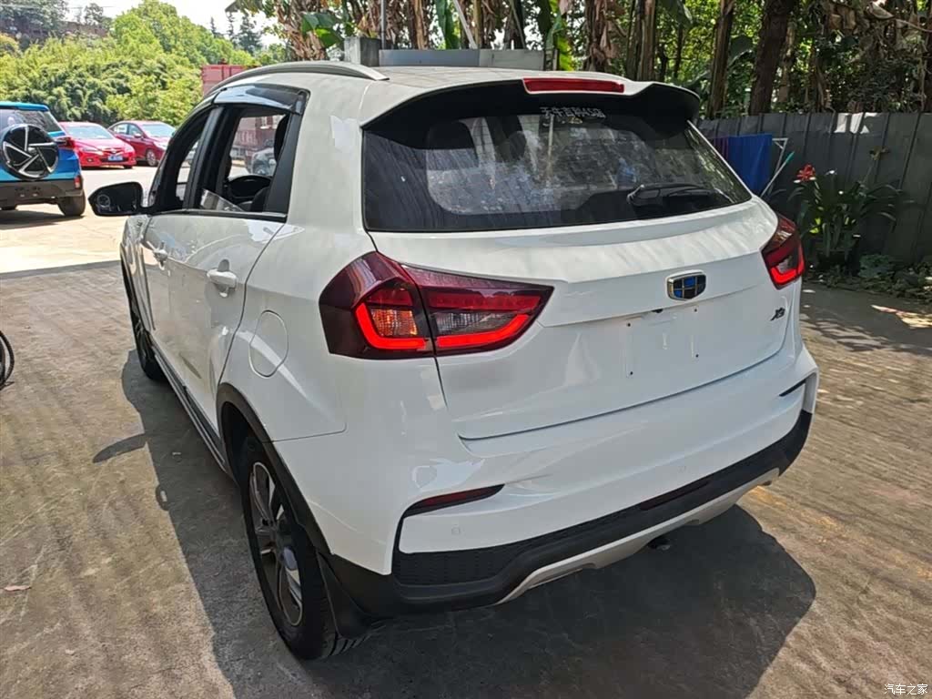 Geely X3, 2019 все фото