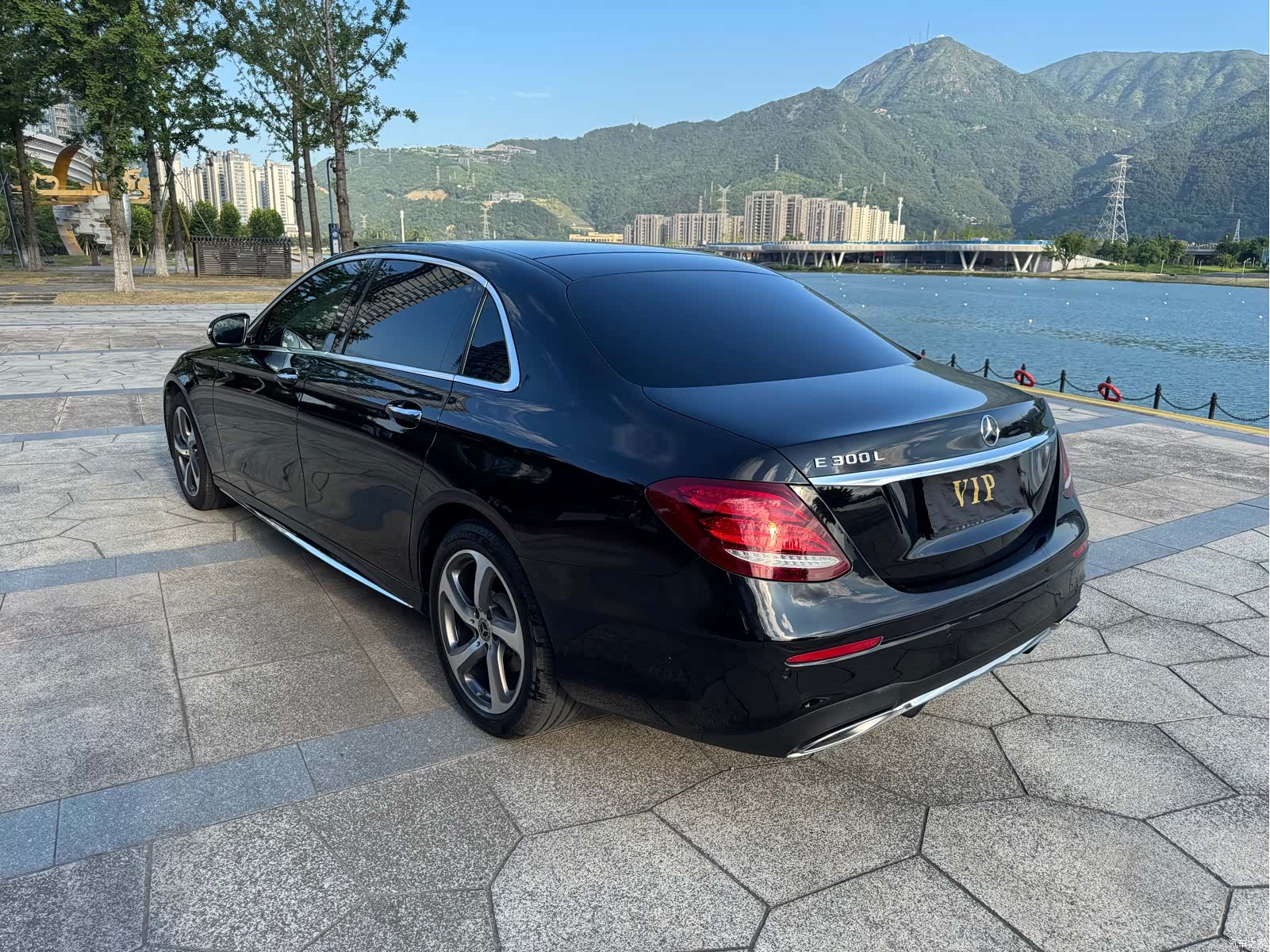 Mercedes-Benz E-Class, 2019 16