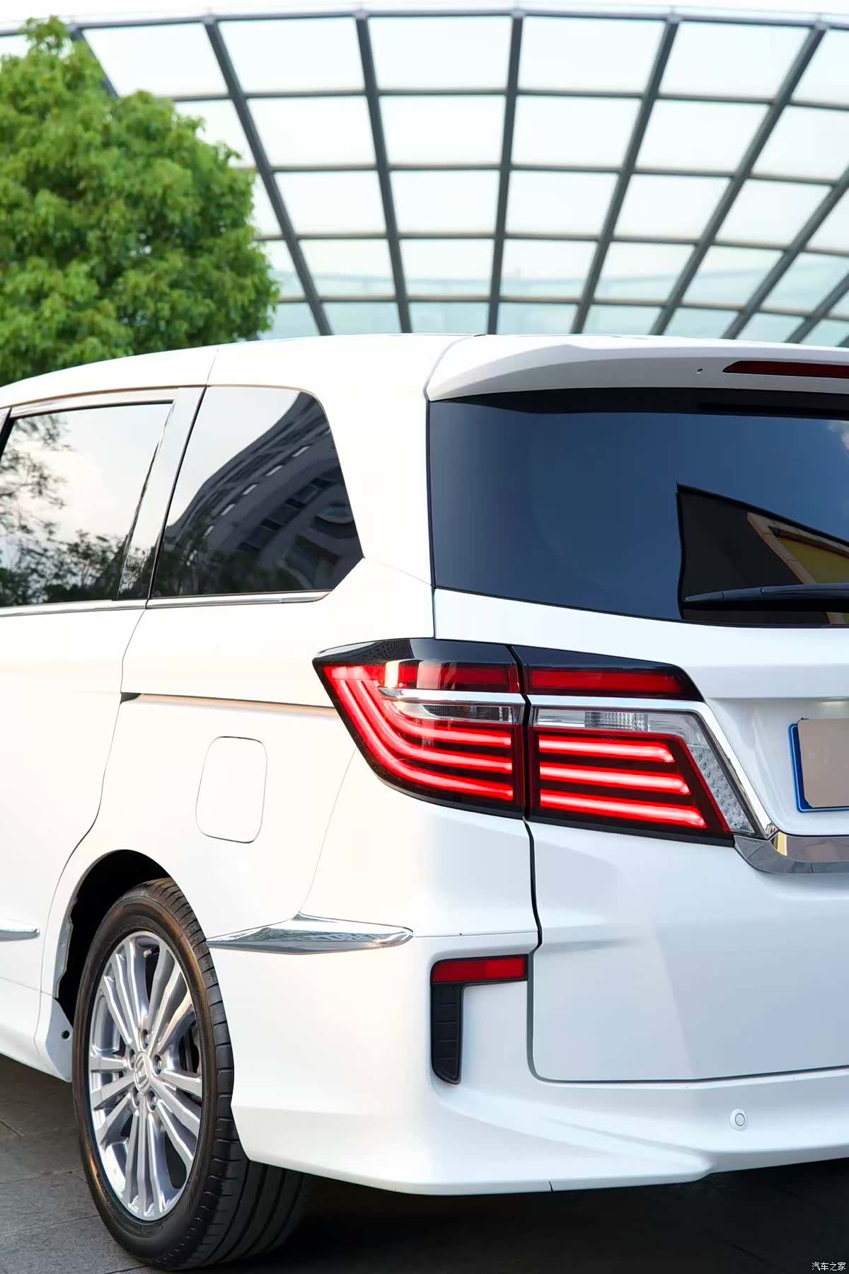 Honda Elysion, 2018 18
