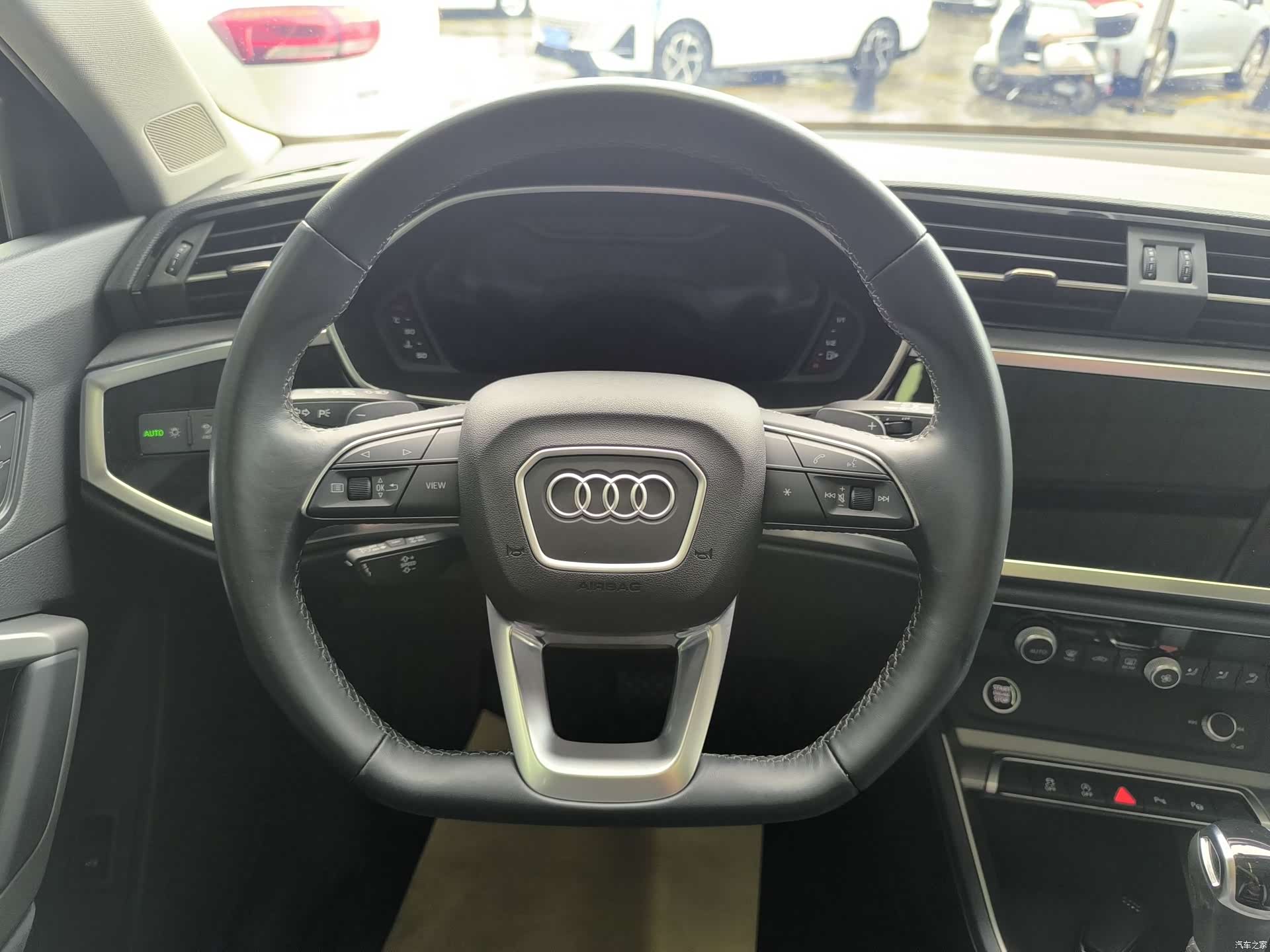 Audi Q3, 2023 16