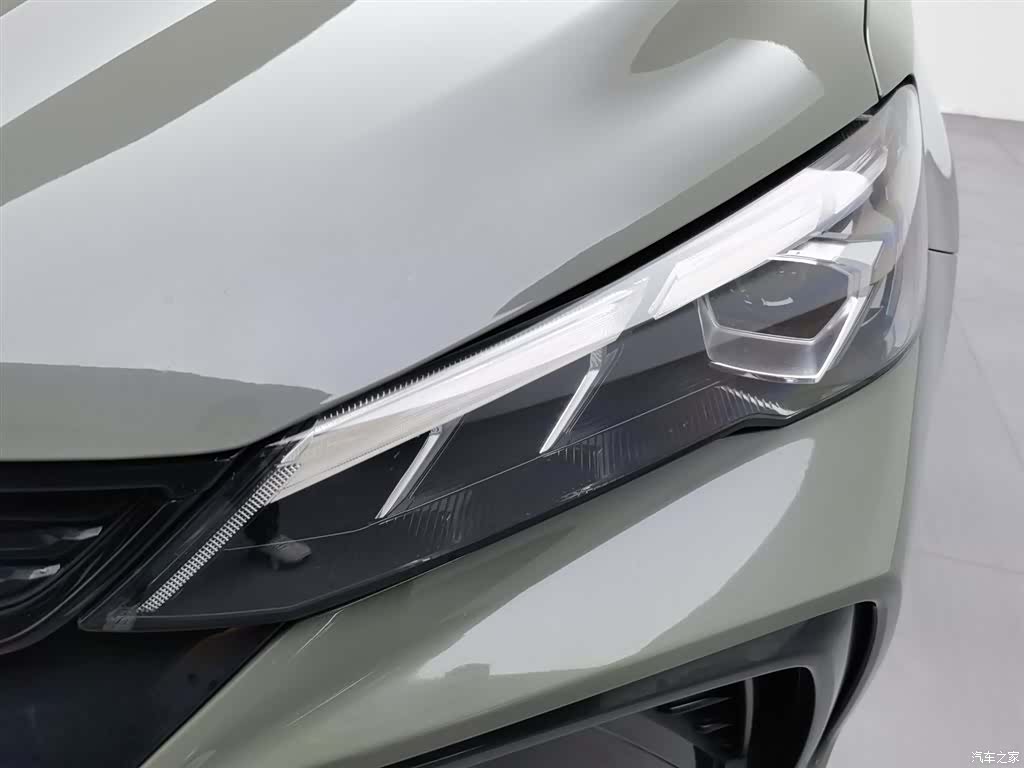 Geely Binray, 2022 7