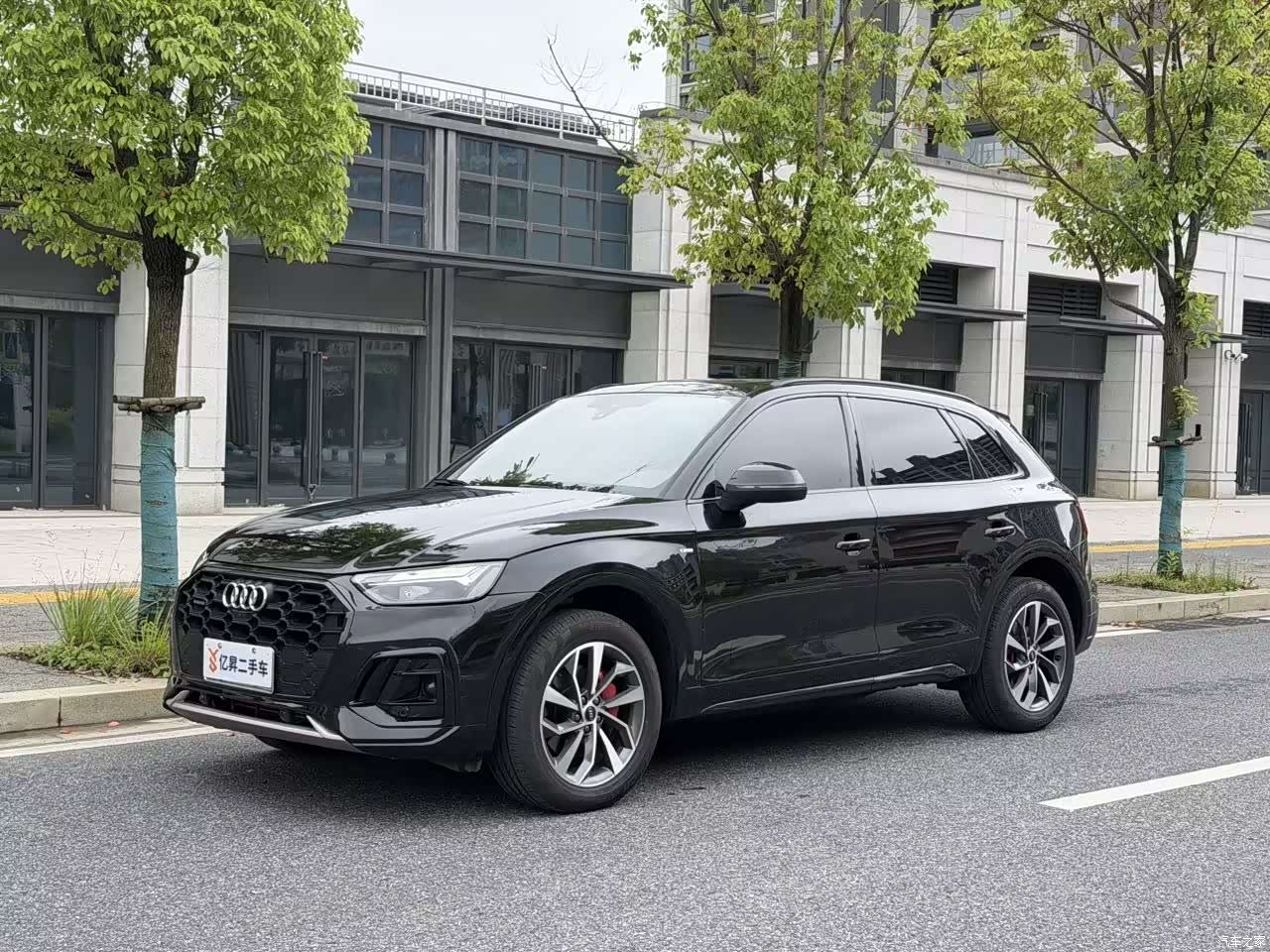 Audi Q5L, 2024 1