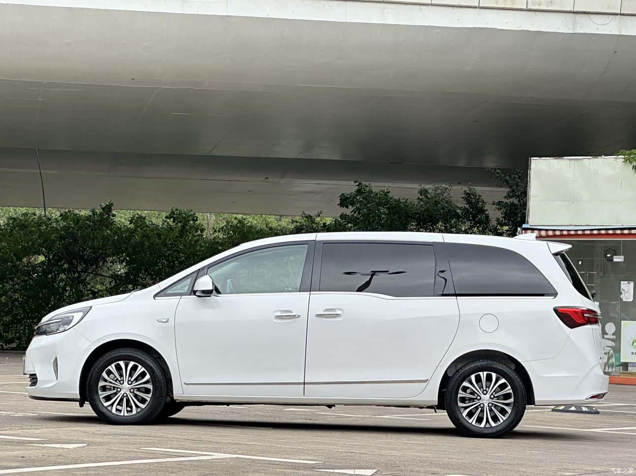 Buick GL8, 2021 15