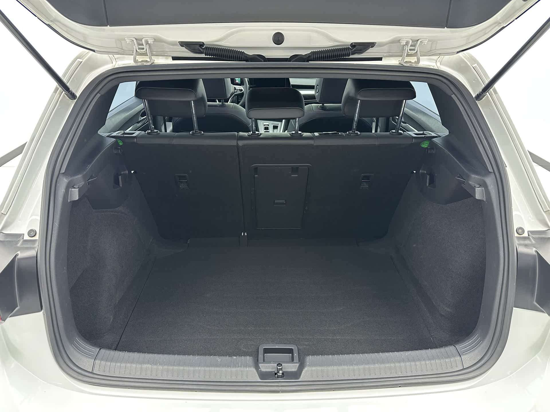 Volkswagen Golf, 2023 17