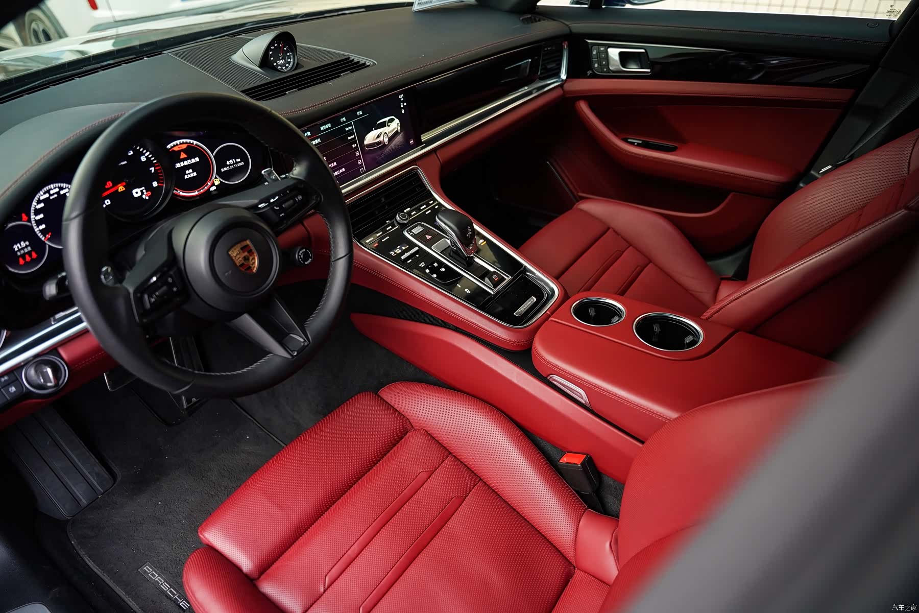 Porsche Panamera, 2022 10
