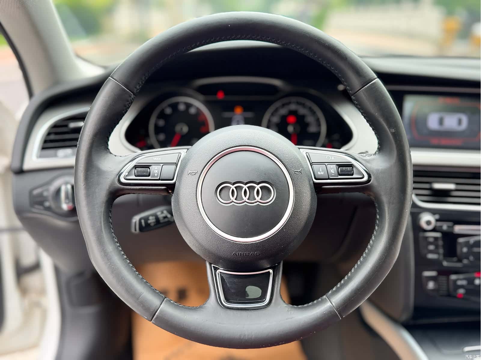 Audi A4L, 2014 13