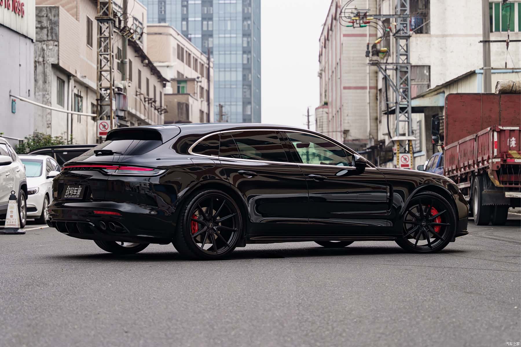Porsche Panamera, 2022 3