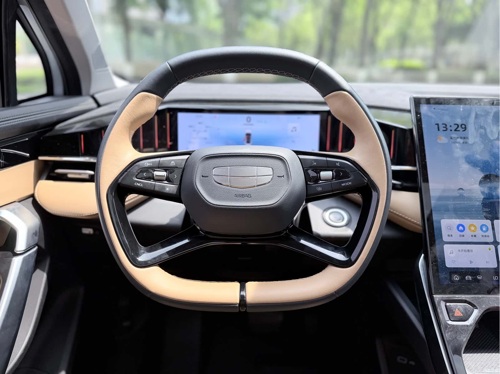 Geely Boyue, 2022 все фото