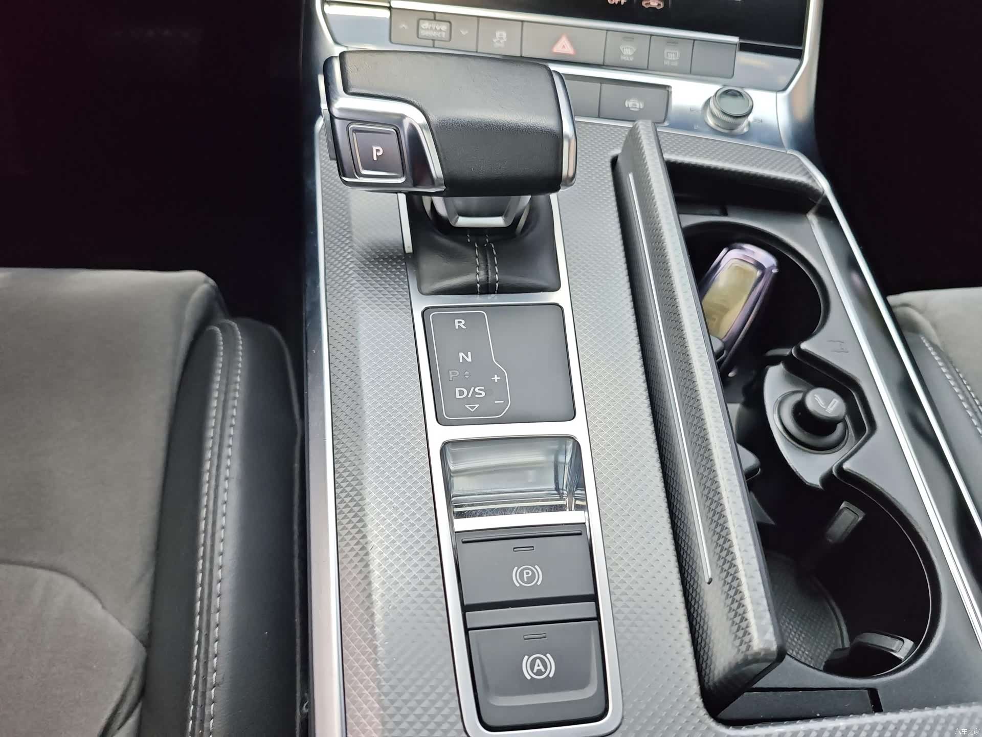 Audi A6L, 2019 14