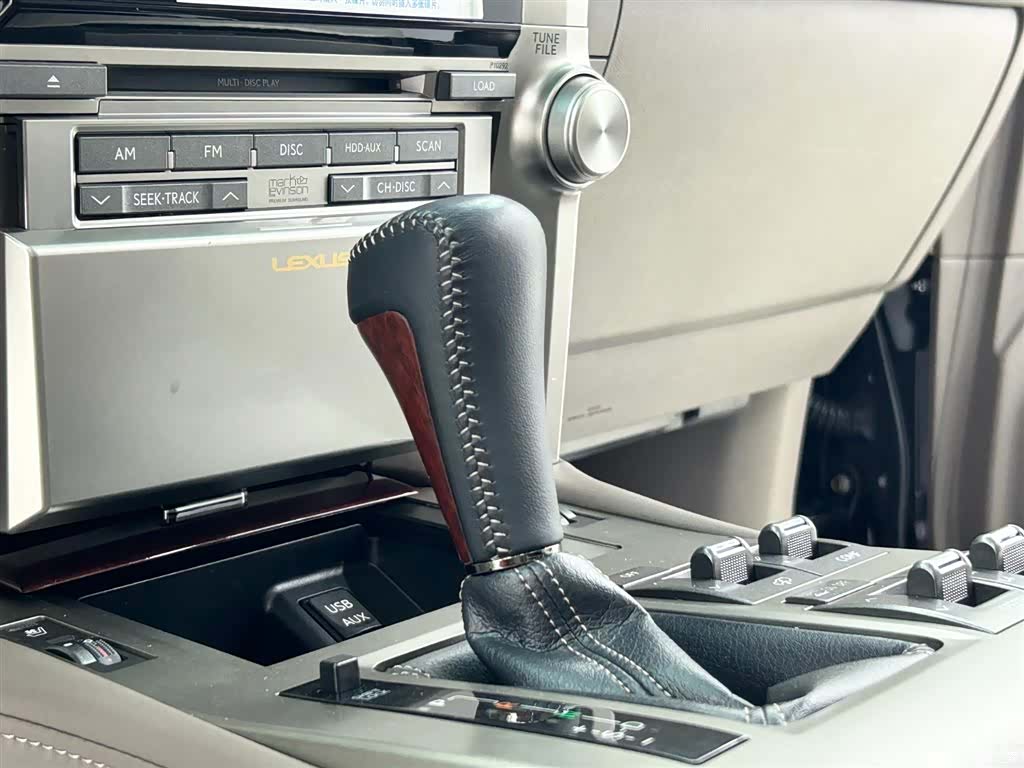 Lexus GX, 2013 10