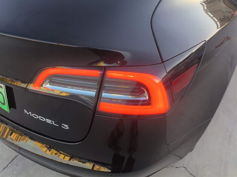 Tesla Model 3 Tesla Model 3