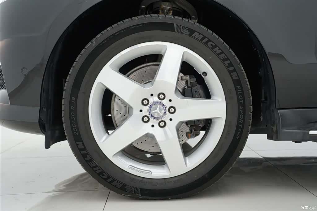 Mercedes-Benz M-Class, 2015 30