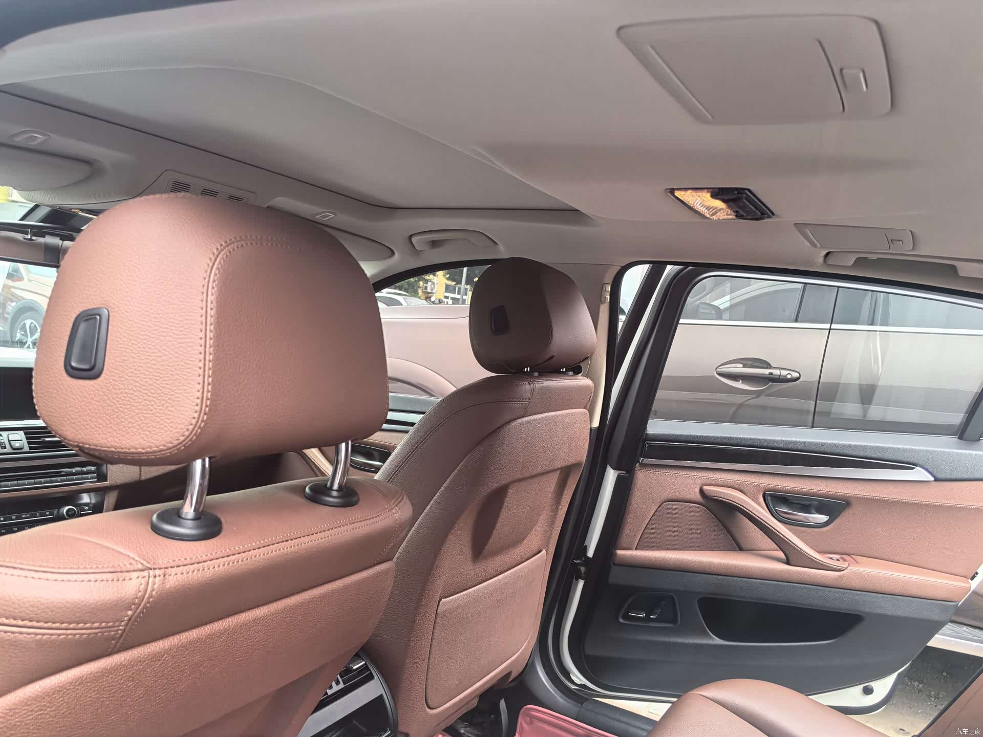 BMW 5 Series, 2015 11