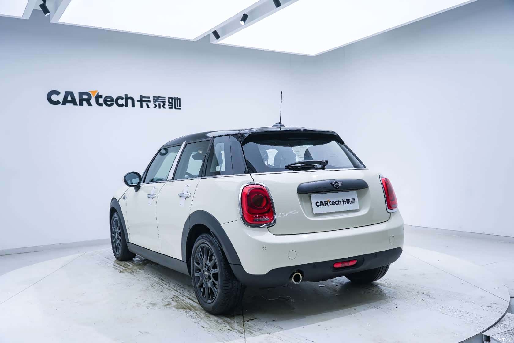 Mini ONE, 2019 18